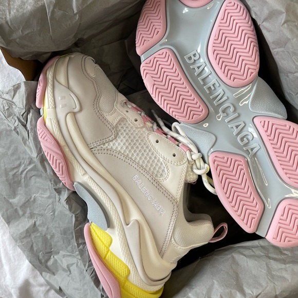 balenciaga triple S (brand new) - Picture 2 of 4